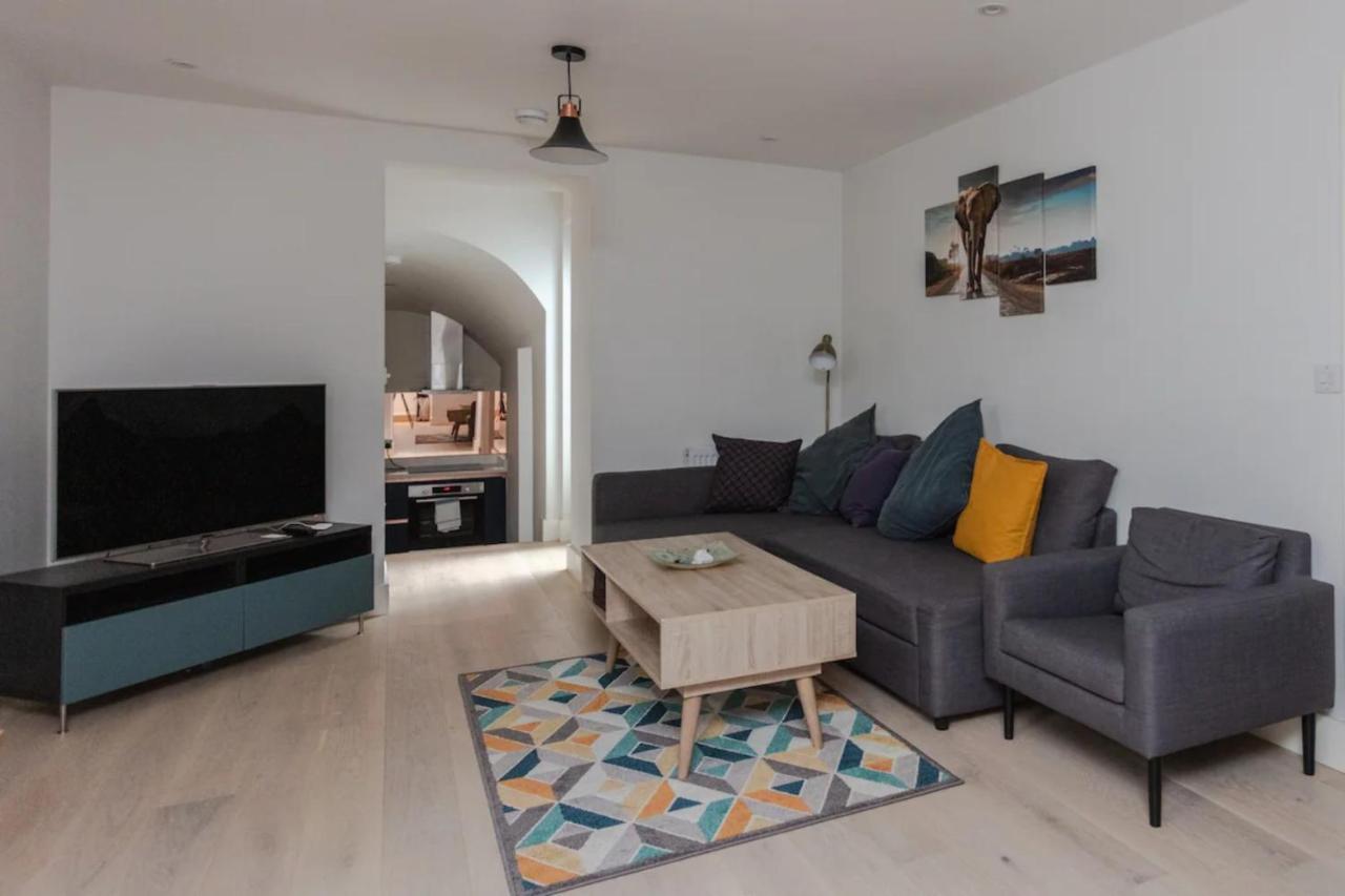 Spacious And Modern Apartment In Pimlico London Eksteriør bilde
