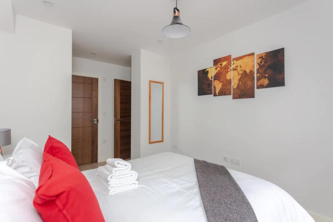 Spacious And Modern Apartment In Pimlico London Eksteriør bilde